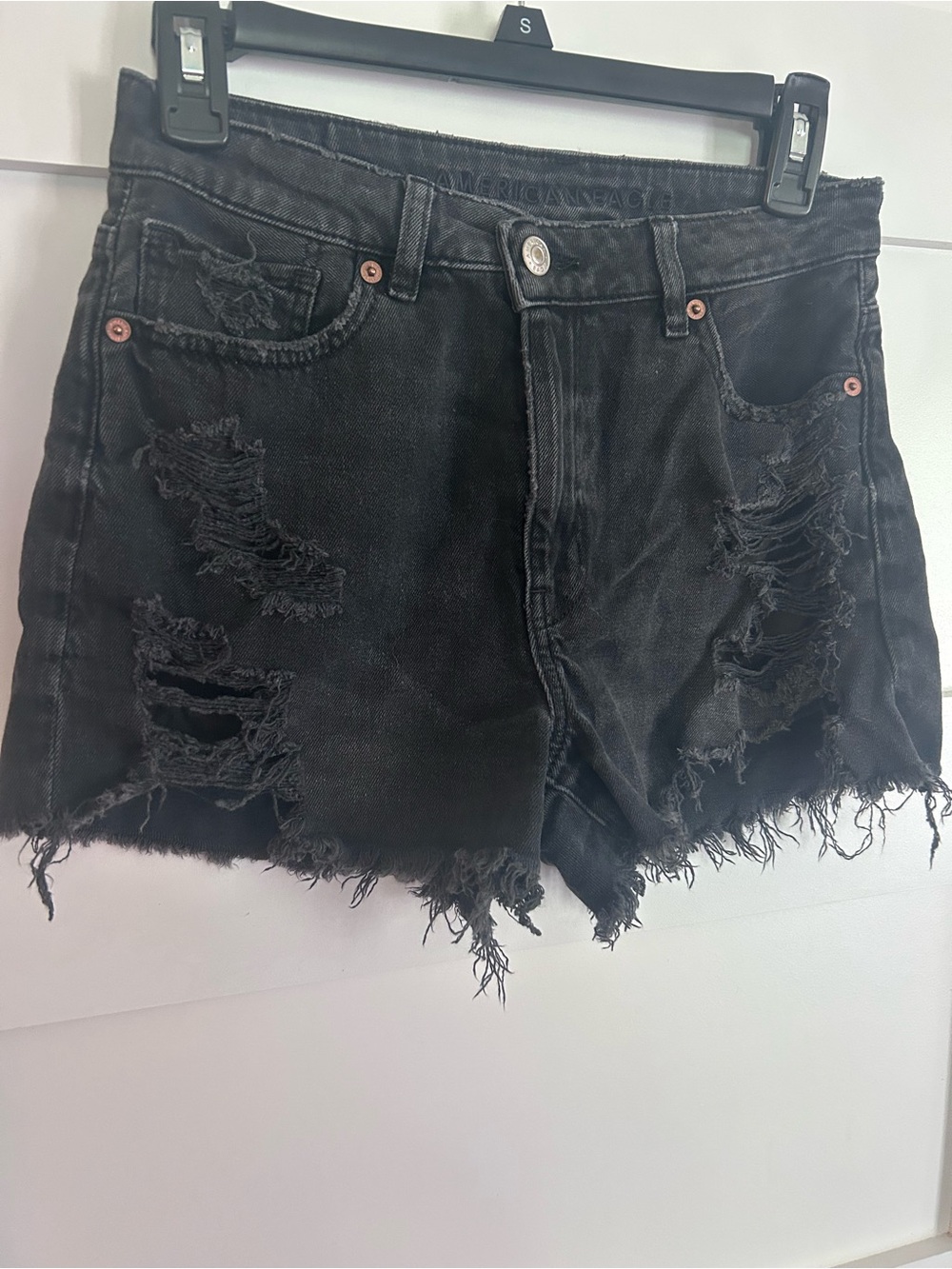American Eagle Outfitters Black Distressed Denim Shorts mom short size 2